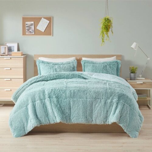 Full/Queen Soft Sherpa Faux Fur 3-Piece Comforter Set in Light Teal Blue Full/Queen Soft Sherpa Faux Fur 3-Piece Comforter Set in Light Teal Blue