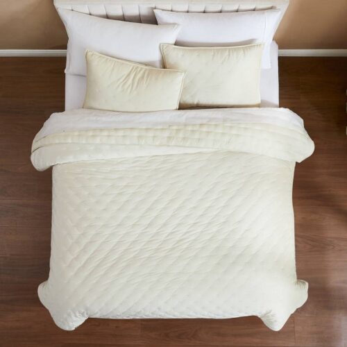 King/CAL King Size 3-Piece Cream Velvet Embroidered Super Soft Quilt Set