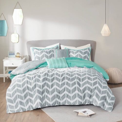 Full/Queen Reversible Comforter Set with Grey White Aqua Teal Chevron Pattern Full/Queen Reversible Comforter Set with Grey White Aqua Teal Chevron Pattern