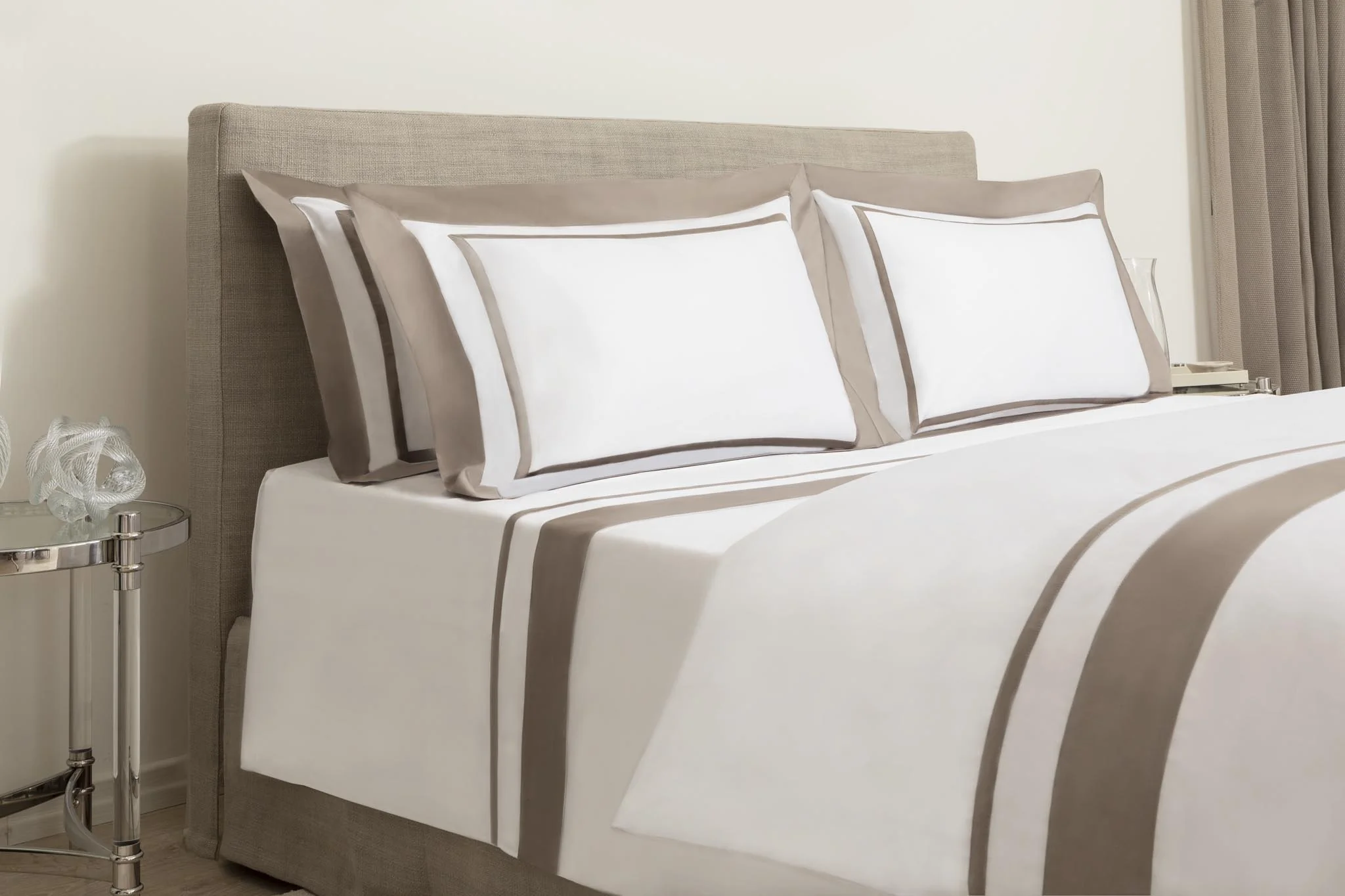 Best Luxury Comforter Sets for Sale to Elevate Your Bedroom Décor Best Luxury Comforter Sets for Sale to Elevate Your Bedroom Décor